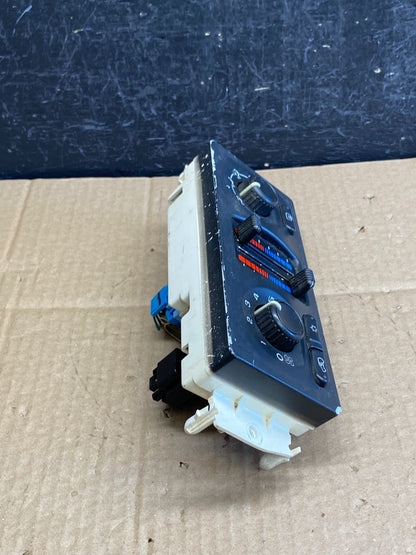 2003-2006 GMC Chevrolet Envoy Trailblazer Climate Control A/C Panel AC9444 DG1