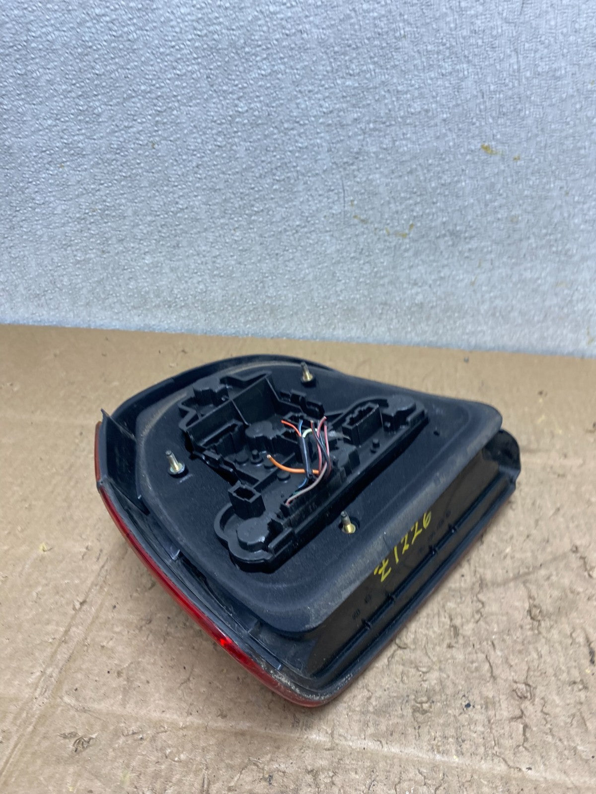 1997-2003 Volkswagen Golf MK3 Right Passenger RH Side Tail Light Oem Z1226 DW5