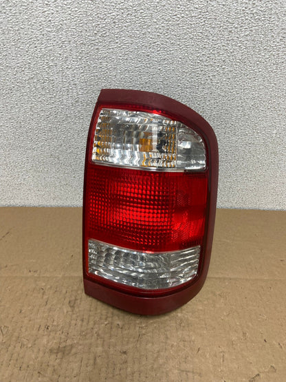1999 to 2004 Nissan Pathfinder Right Passenger Rh Side Tail light Oem AB6292 LK0