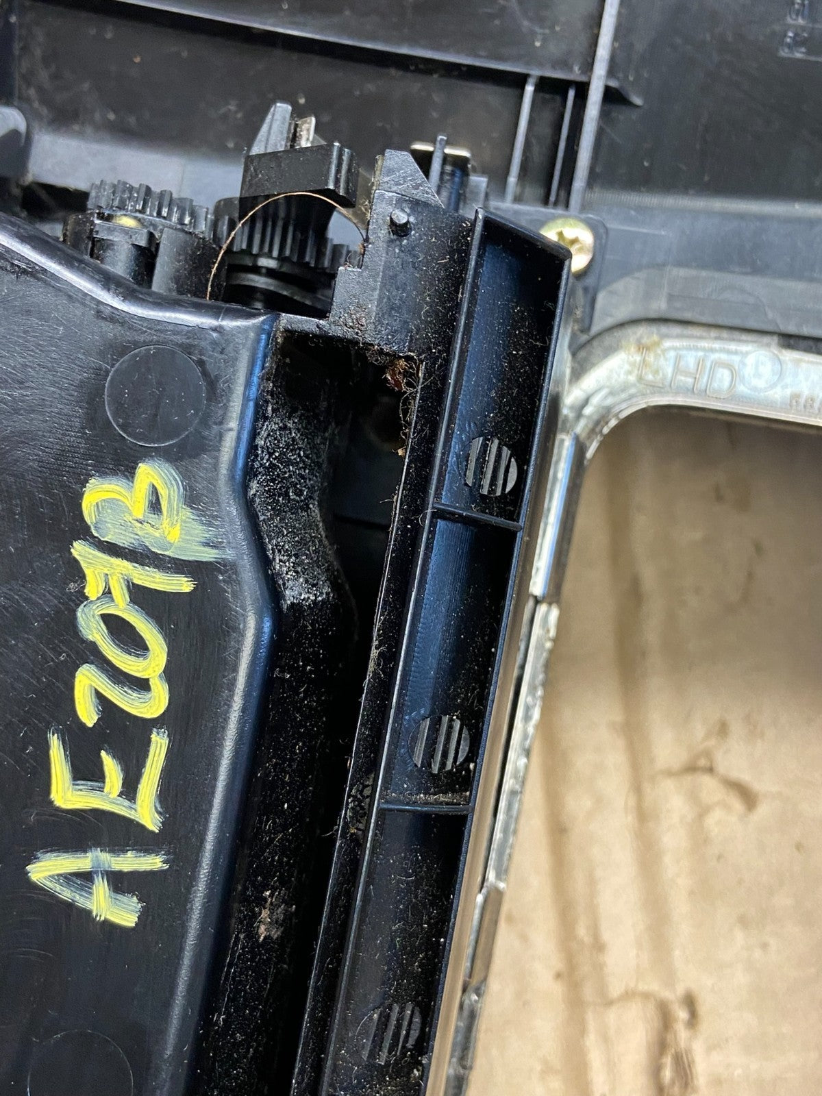 1998 2005 Lexus GS300 Center Console Shifter Bezel Cup Holder Trim ae2073 DG9