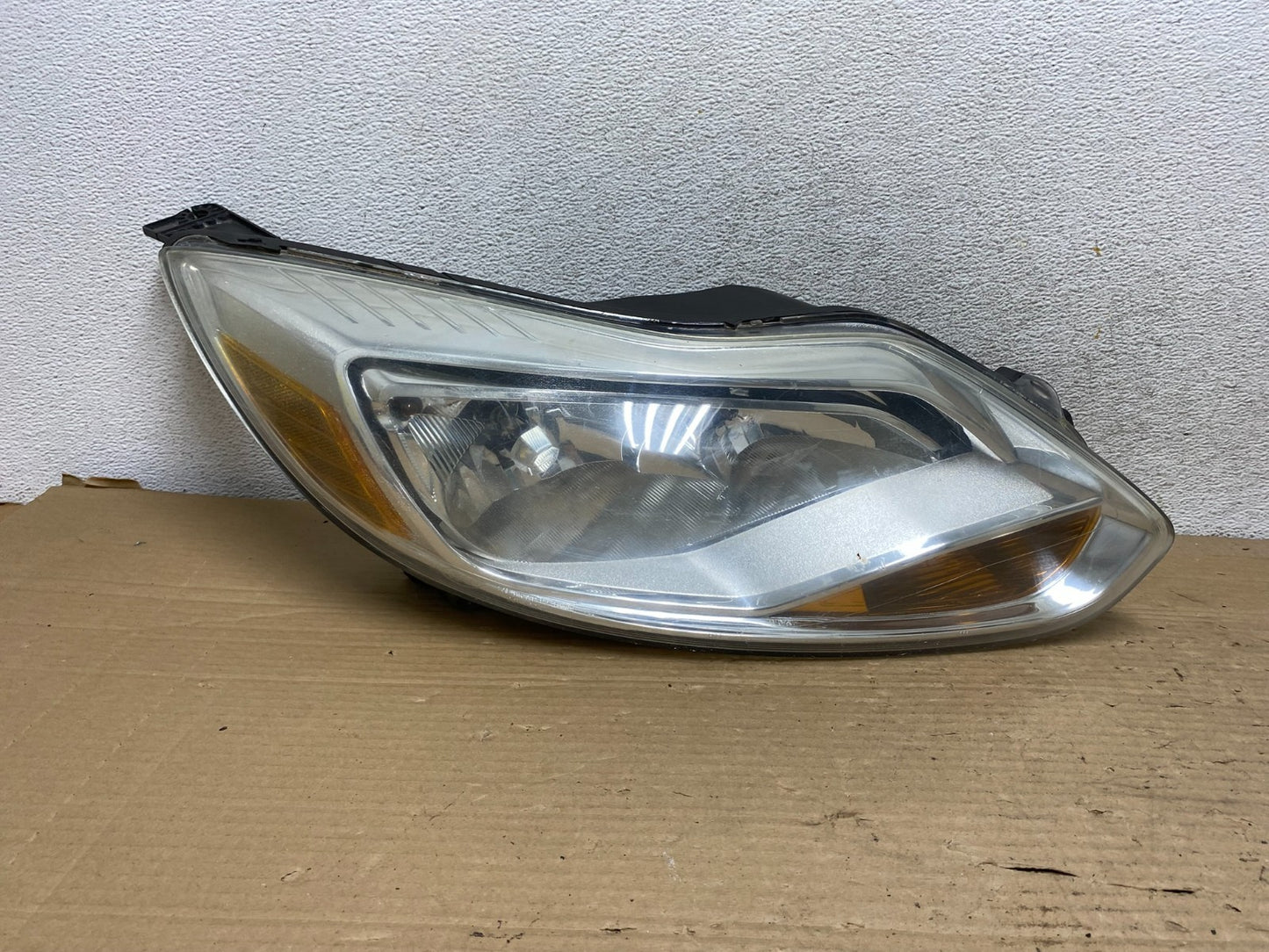 2012 2013 2014 Ford Focus Right Passenger Rh Side Headlight AG9124 DW0