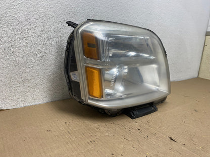 2010 to 2015 GMC Terrain Halogen Passenger Right Rh Side Headlight AG8020 DW2