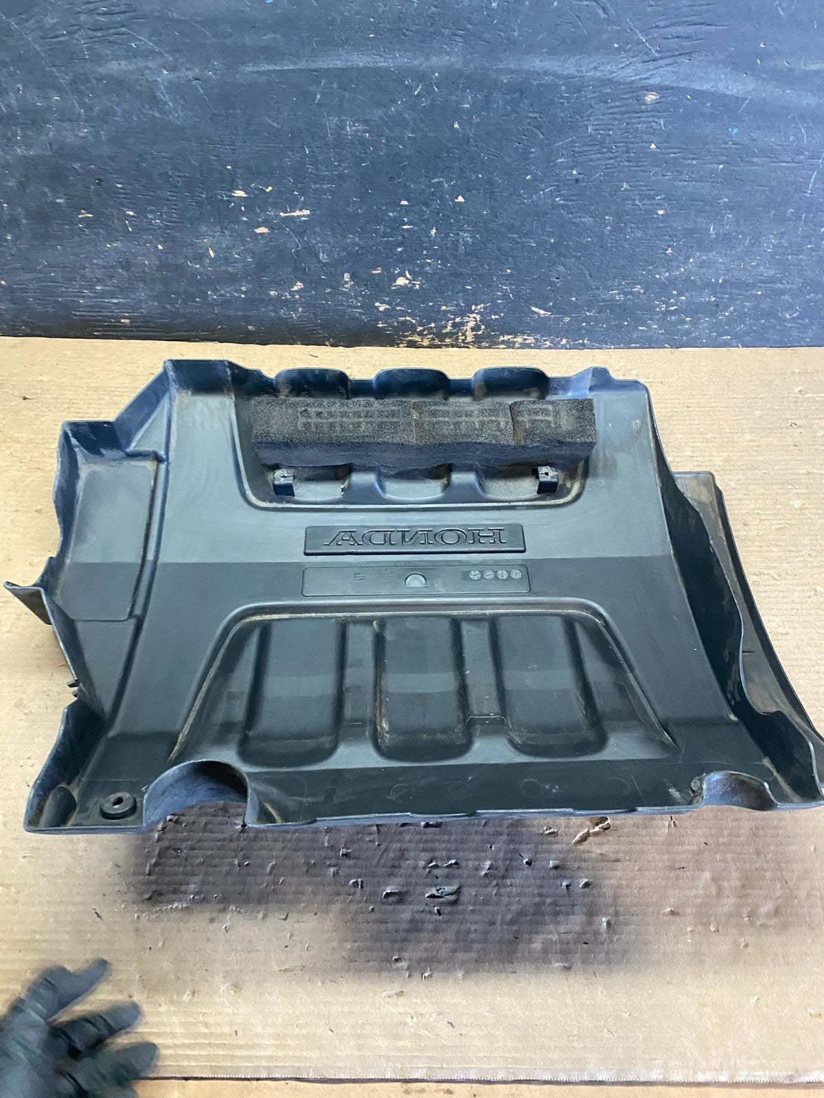 2005 to 2007 Honda Odyssey Black Engine Cover s3400 DG5