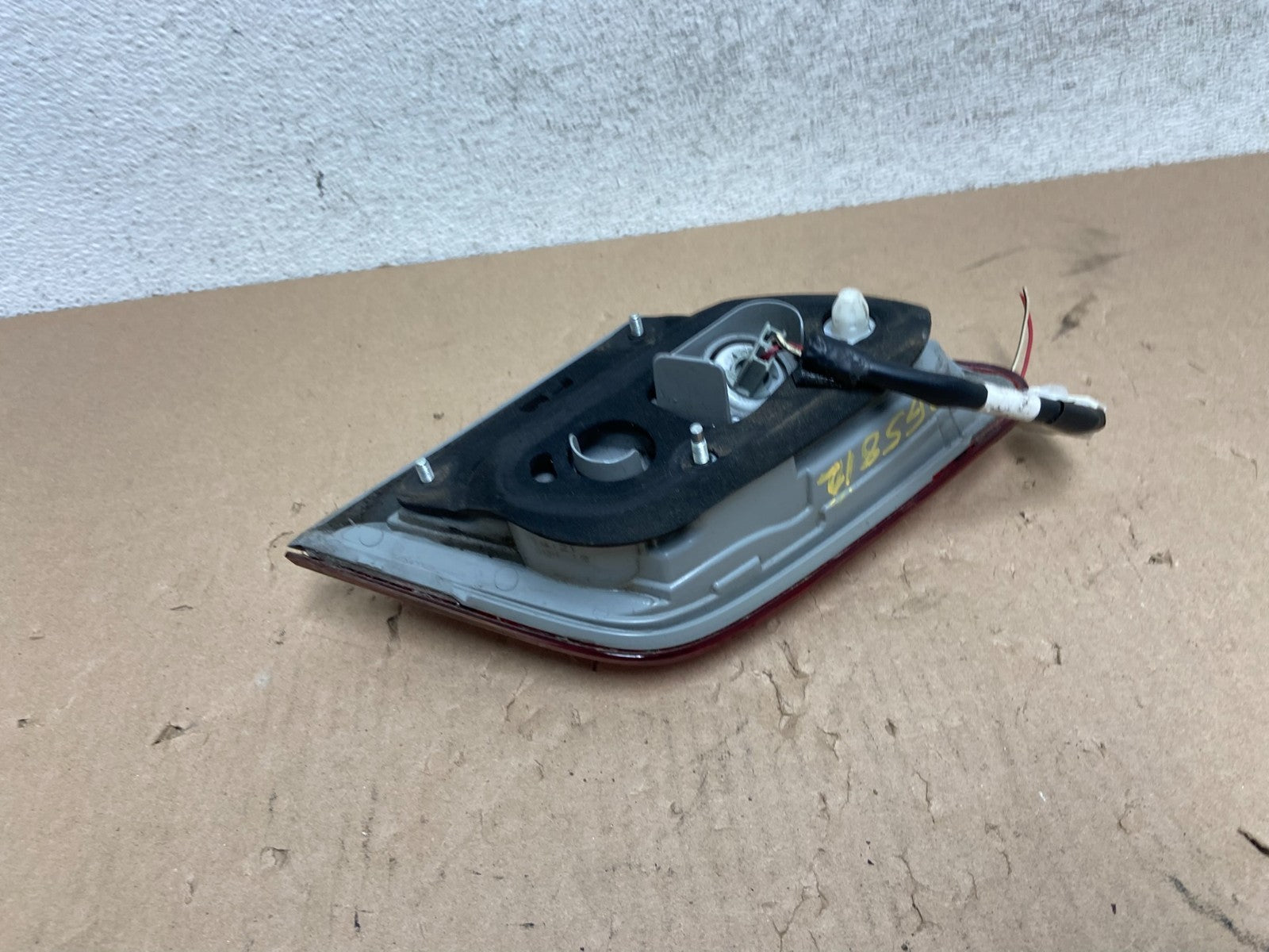 2010 - 2011 Toyota Camry Left Driver LH Side Inner Tail Light AG5812 DW4