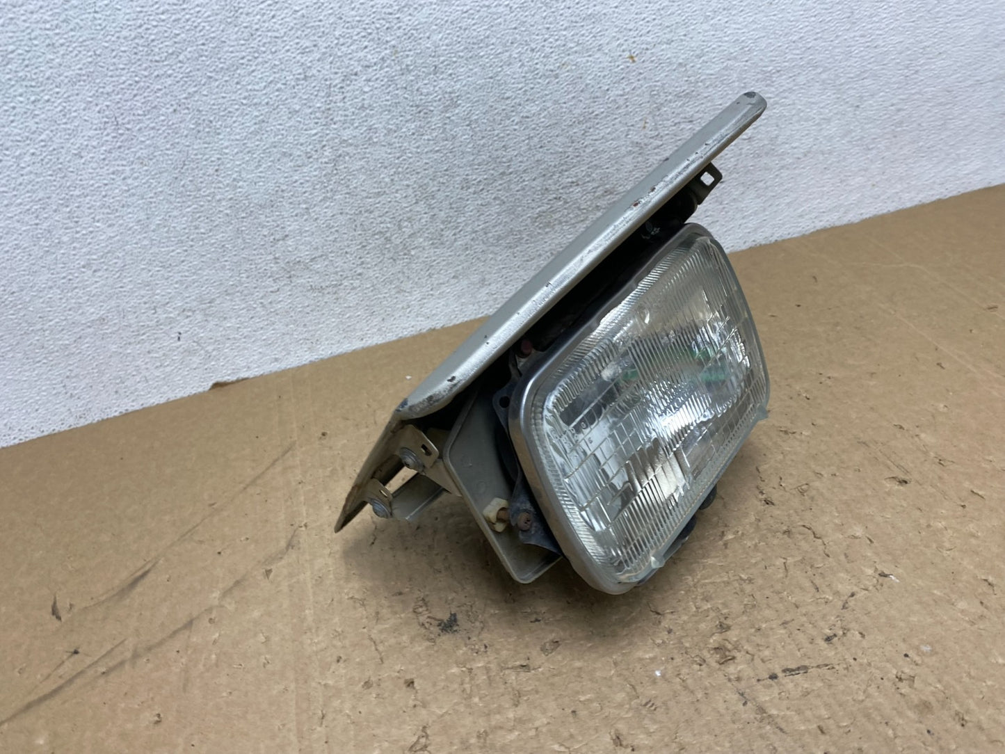 1989 to 1992 Ford Probe Right Pasenger RH Side Halogen Headlight AG1306 DG4