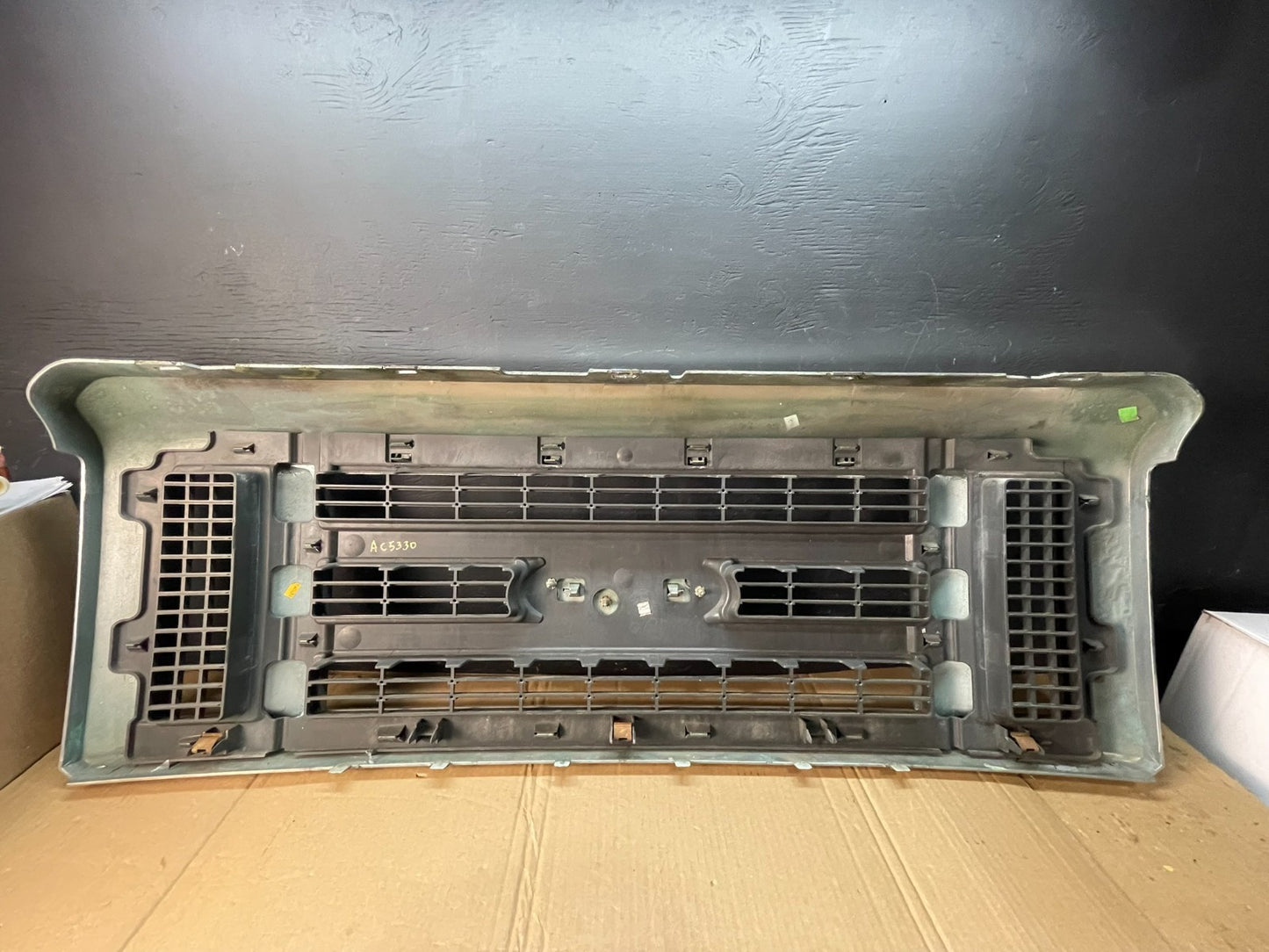 2008 to 2014 Ford Econoline E150 E250 Front Upper Chrome Grill Grille ac5330 DG4