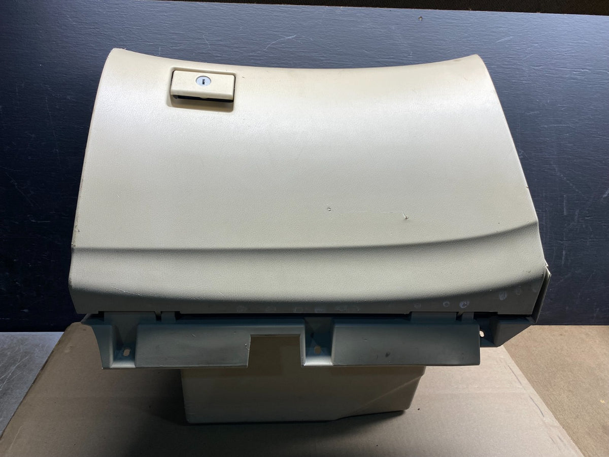 2013-2020 Nissan Pathfinder Front Right Passenger Storage Glove Box AI5241 DG0