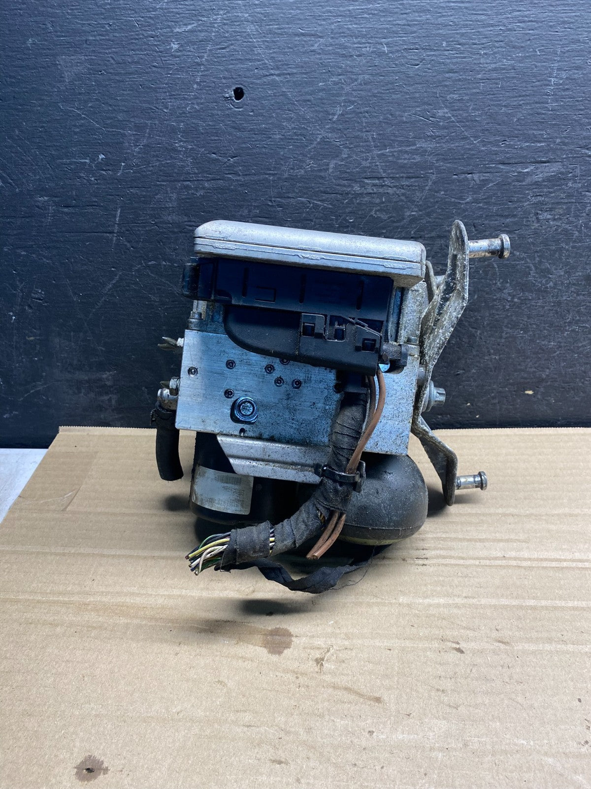 2003-2006 Mercedes R230 SL500 E550 ABS Anti Lock Brake Pump Module AF0044 DG3