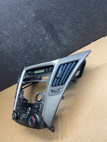 2011 - 2014 Hyundai Sonata Center Radio Climate Control Air Vent Bezel AE3975 DG2