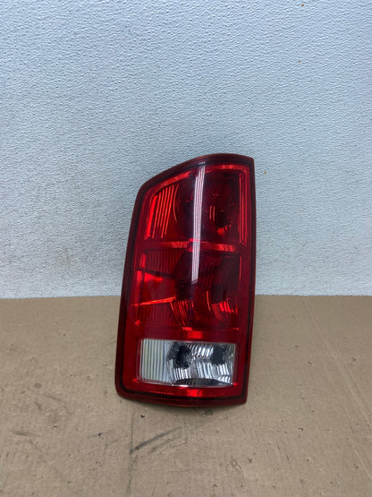 2002 to 2006 Dodge Ram 1500 Left Driver side Tail Light AG4782 LK0
