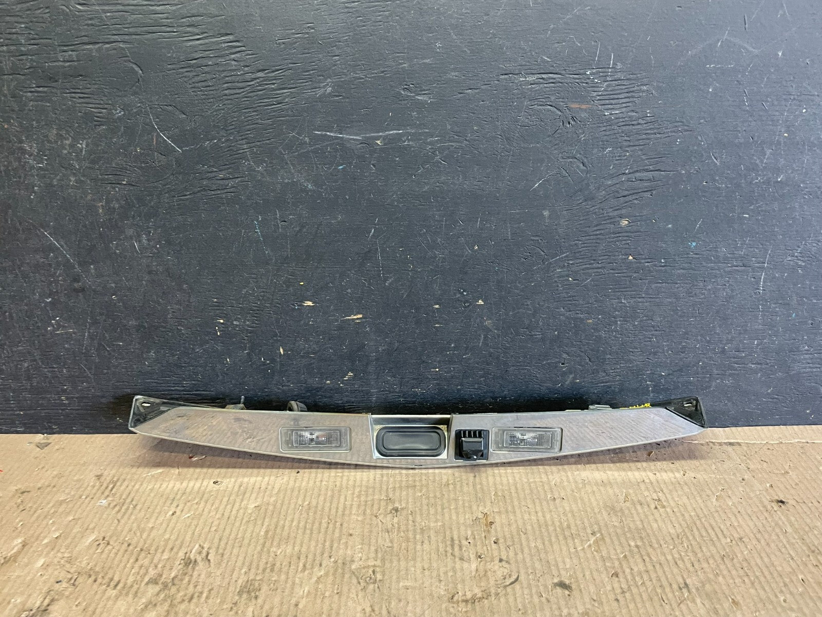 2010-2015 Cadillac SRX Rear Liftgate Tailgate Finish Molding W/ Camera M2946 DG6