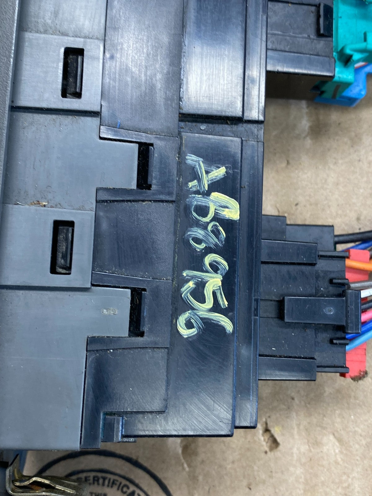 2002 - 2005 GMC Envoy Master Power Door Lock Window Switch Heat Seat AB8956 DG6