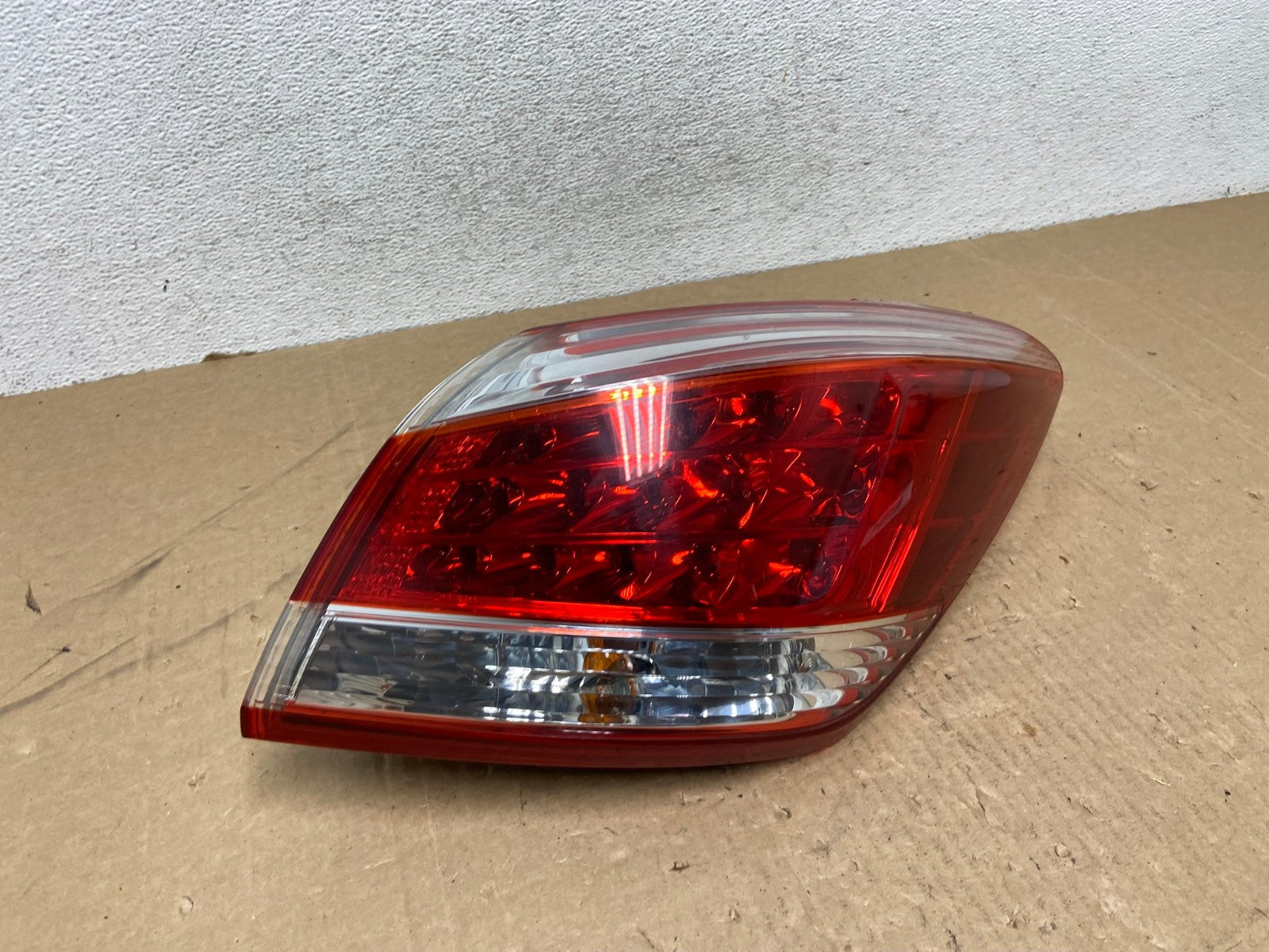 2011 - 2014 Nissan Murano Right Passenger Side RH Tail Light AG0562 LK2