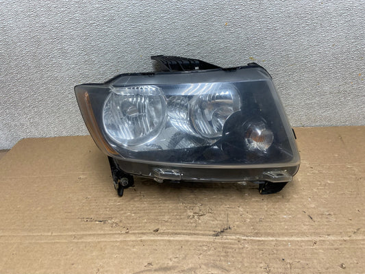 2011-2013 Jeep Grand Cherokee Right Passenger Halogen Headlight AB4883 DW0