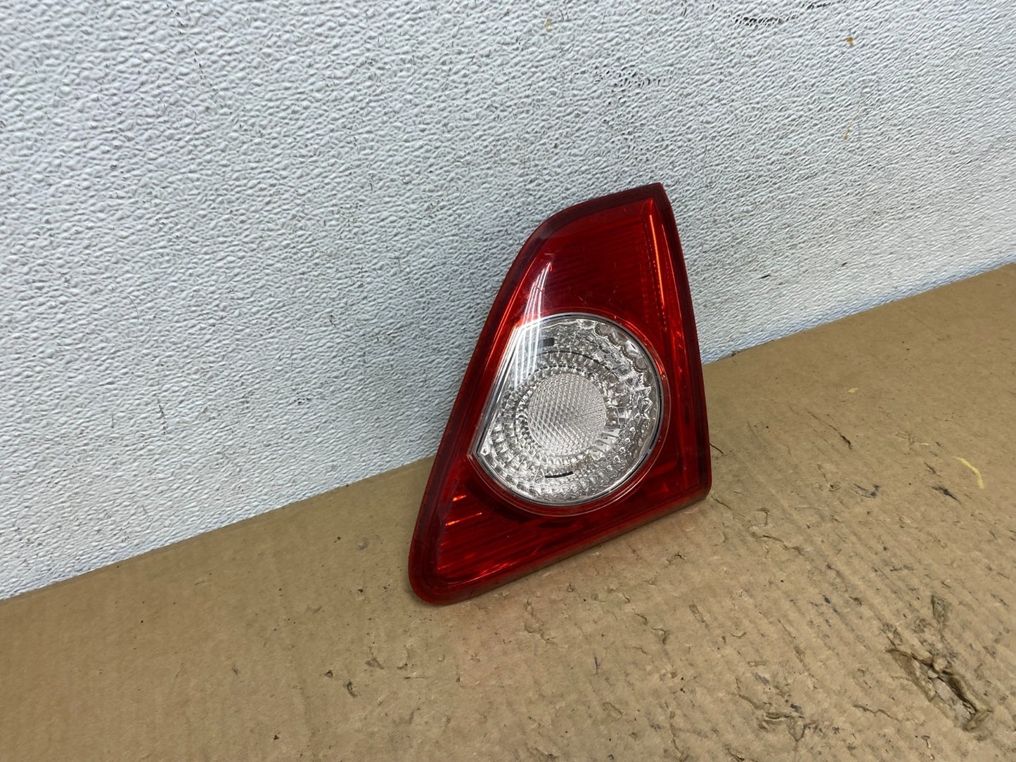 2009-2010 Toyota Corolla Right Passenger Rh Side Tail Light Inner AD25062