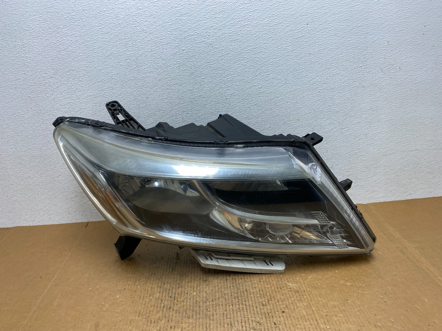 2013 to 2016 Nissan Pathfinder Right Passenger RH Side Headlight AE1367 DW0