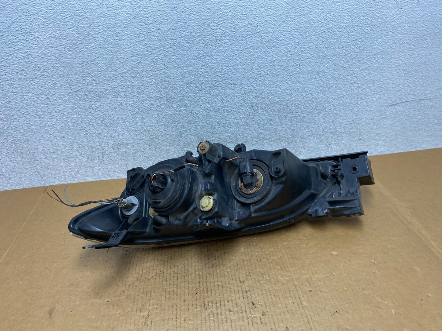 2004 to 2009 Mazda 3 Sedan Right Passenger Rh Side Headlight AE0663 DW5