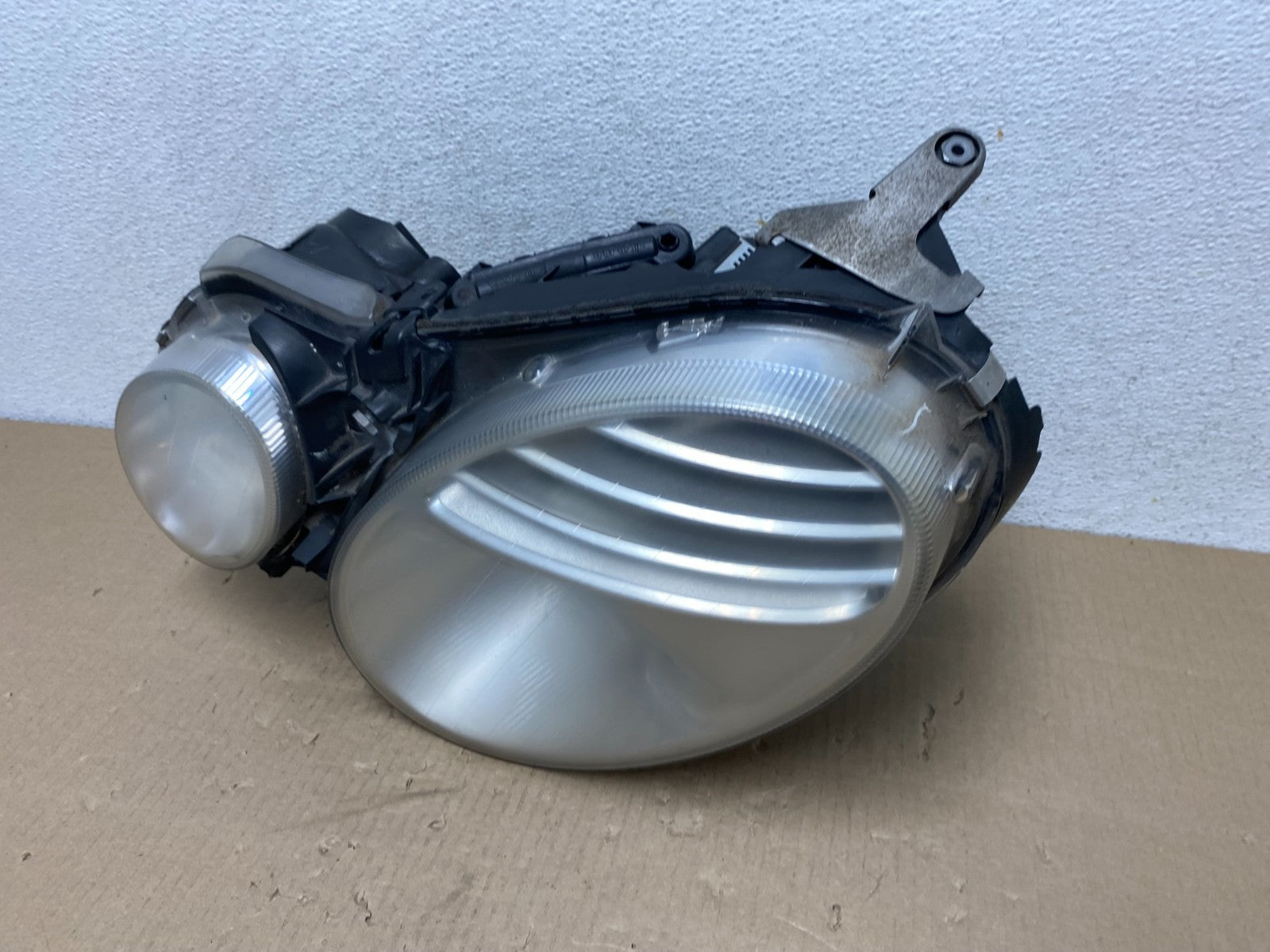 2007 2008 2009 Mercedes E Class Left Driver LH Halogen Headlight AG5875 DW1