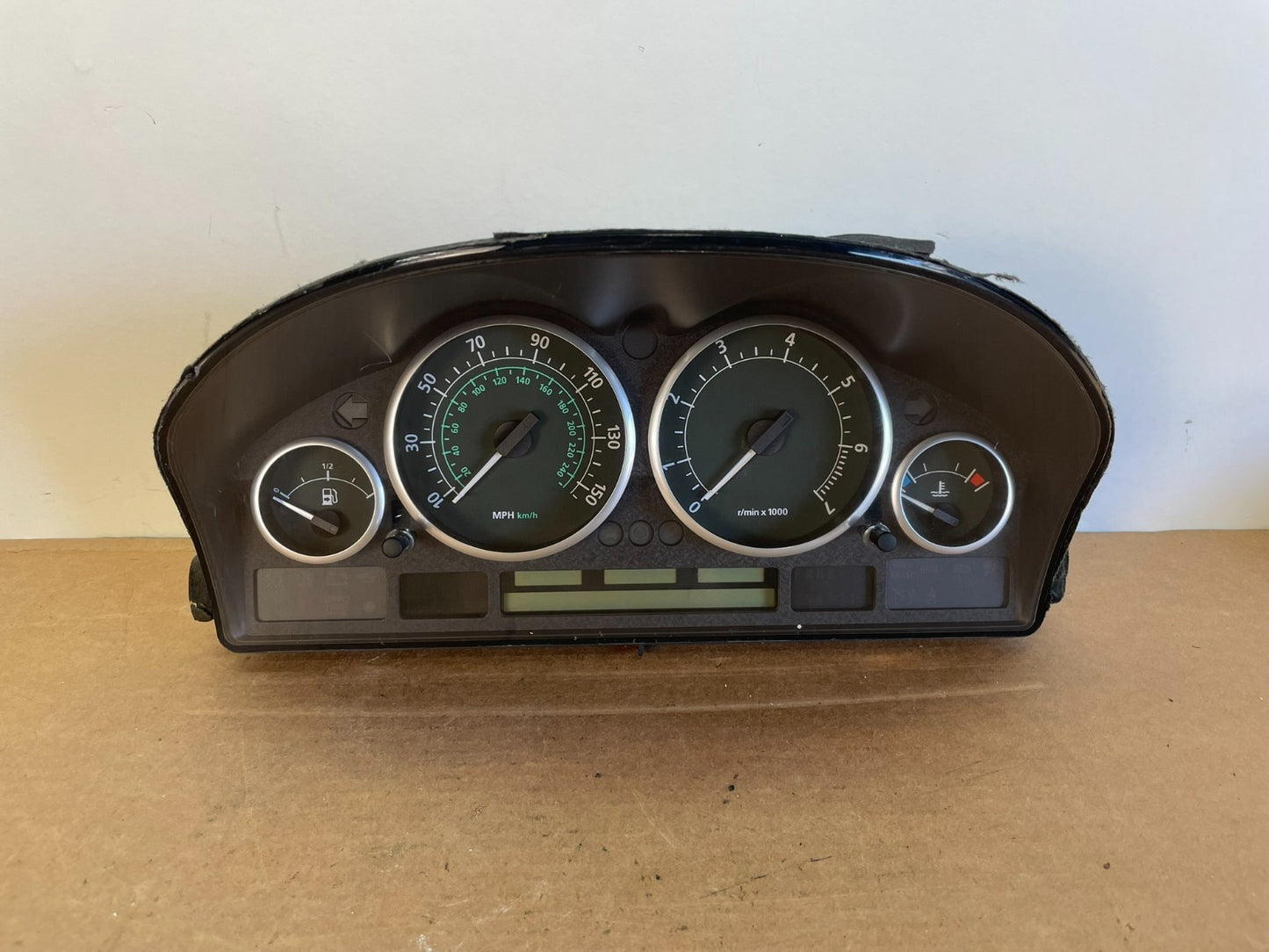 2003 2006 Land Range Rover Speedometer Cluster Gauge AG0722 DG0