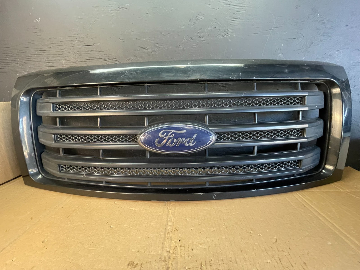 2013 to 2014 Ford F150 Front Upper Grill Grille Black ac5461 DG0