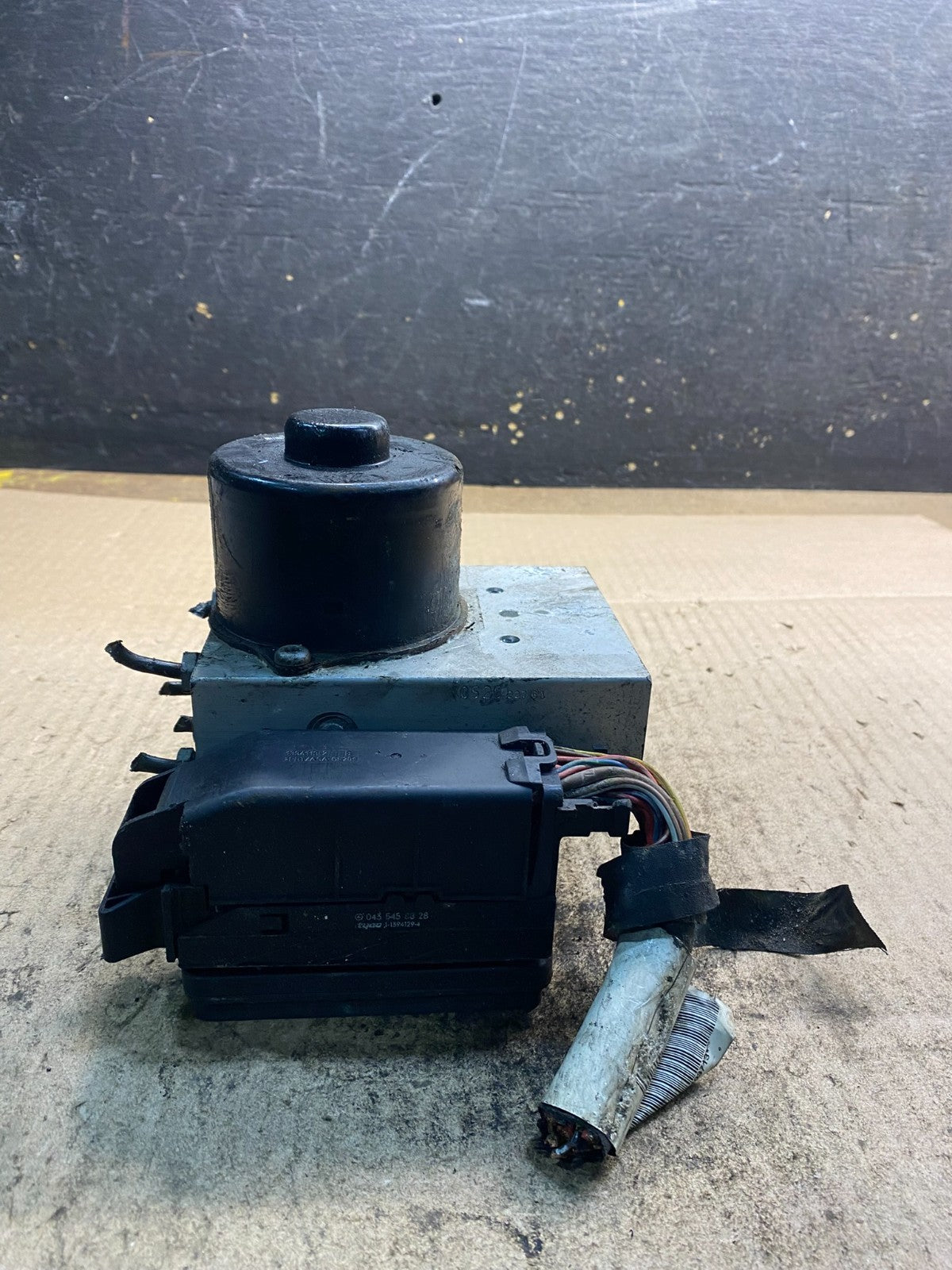 2002-2005 Mercedes W203 C230 CLK500 ABS Anti Lock Brake Pump Module z4986 DG3