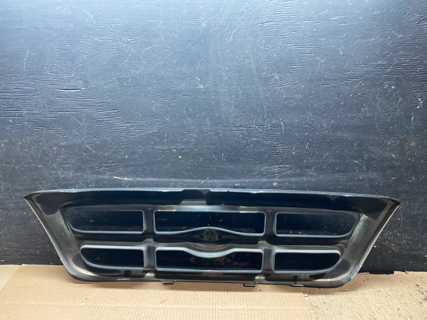1998 to 2000 Ford Ranger Front Upper Grill Grille Oem W5972 DG4