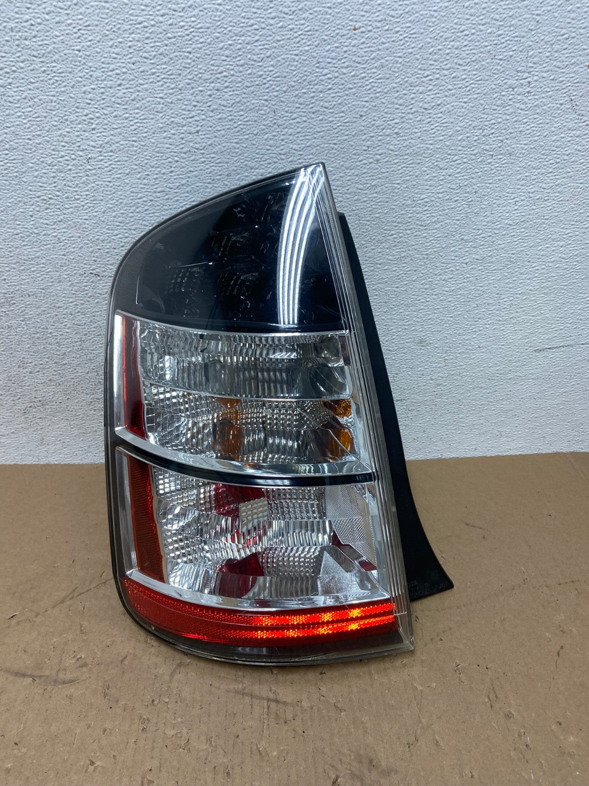2004 2005 Toyota Prius Tail Light Left Driver Lh Side AD7739 LK0