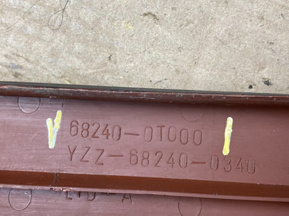 Nissan UD1400 UD1800 Radio Air Vent Bezel Trim OEM Z1723 DG5