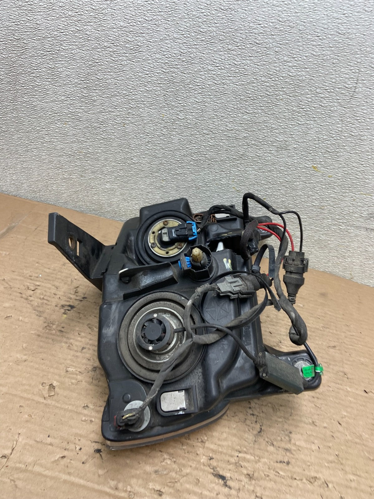 2011 to 2013 Jeep Grand Cherokee Halogen Left Driver Lh Headlight Oem AA9696 DW9