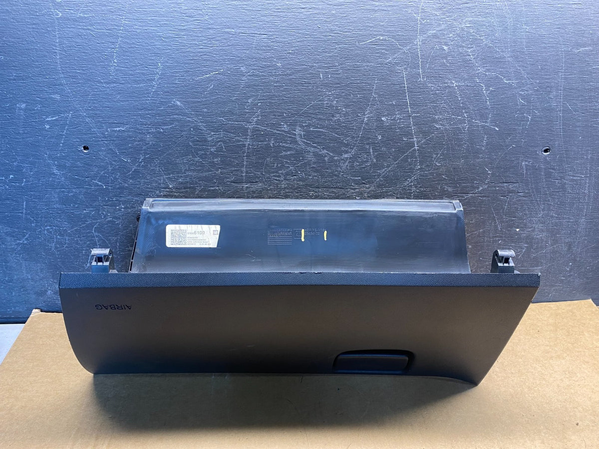 2016 to 2020 Chevrolet Malibu Right Passenger Side Glove Box AH6970 DG5