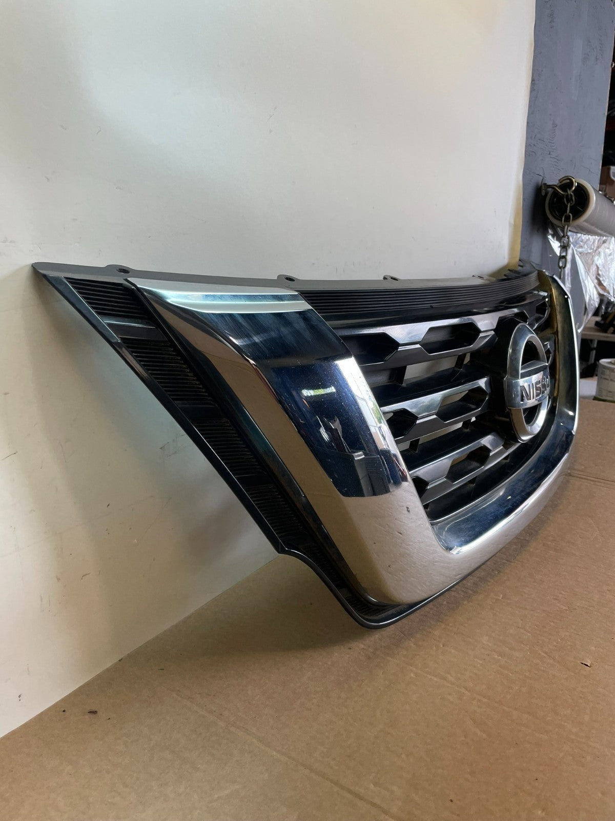 2017 to 2020 Nissan Pathfinder Front Upper Chrome Grill Grille AG2860 DG2