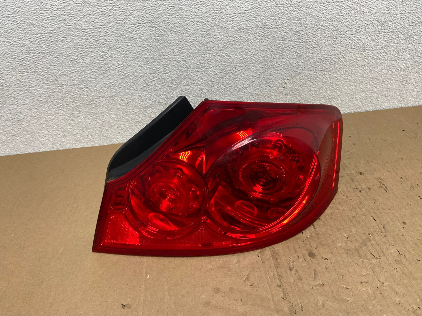 2007 to 2013 Infiniti G35 G37 Sedan Right Passenger Rh Tail Light Oem AB6936 LK0