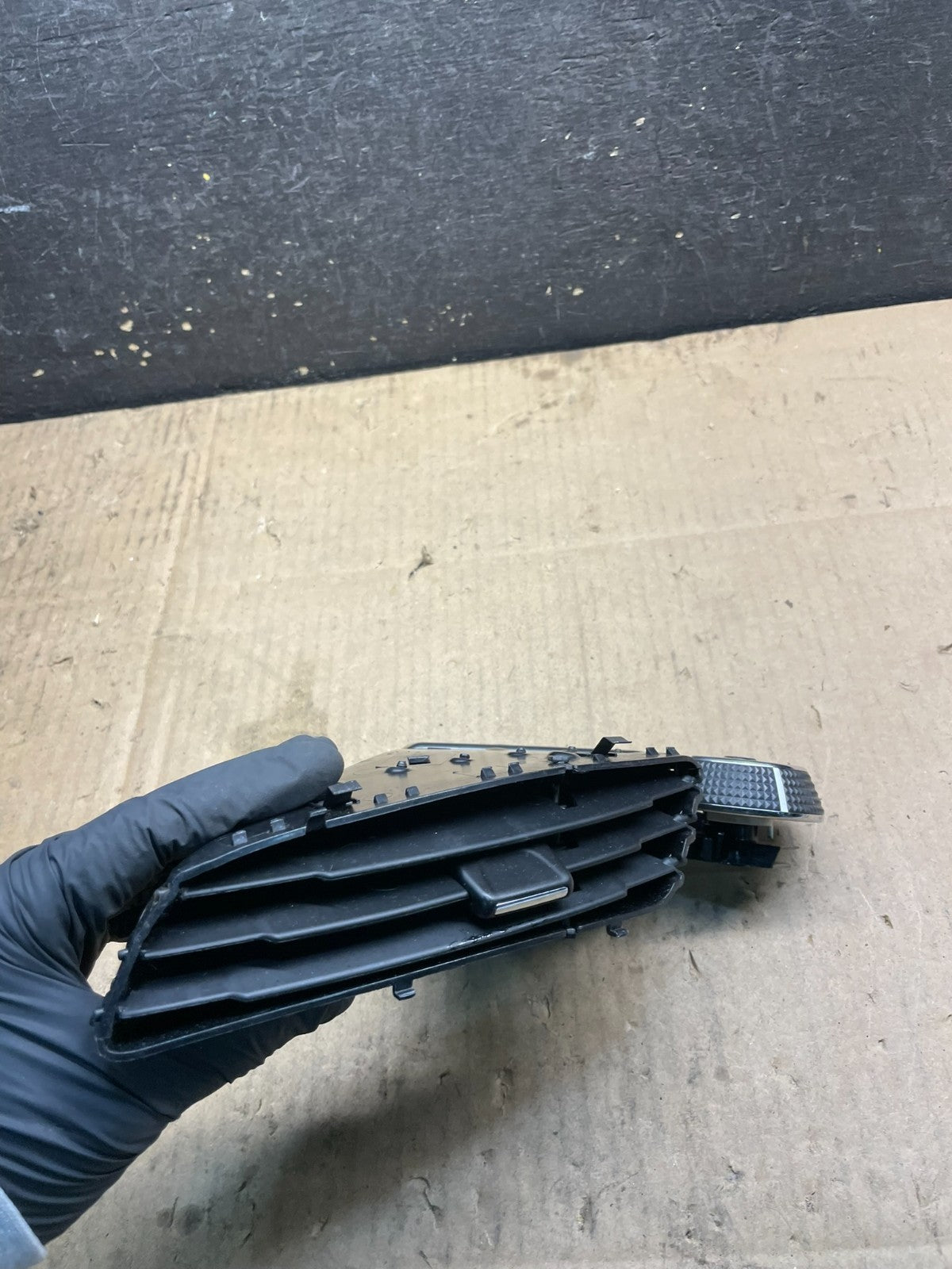 2013 to 2016 Ford Escape Left Driver Side Dash Air Vent Oem w7201 DG0