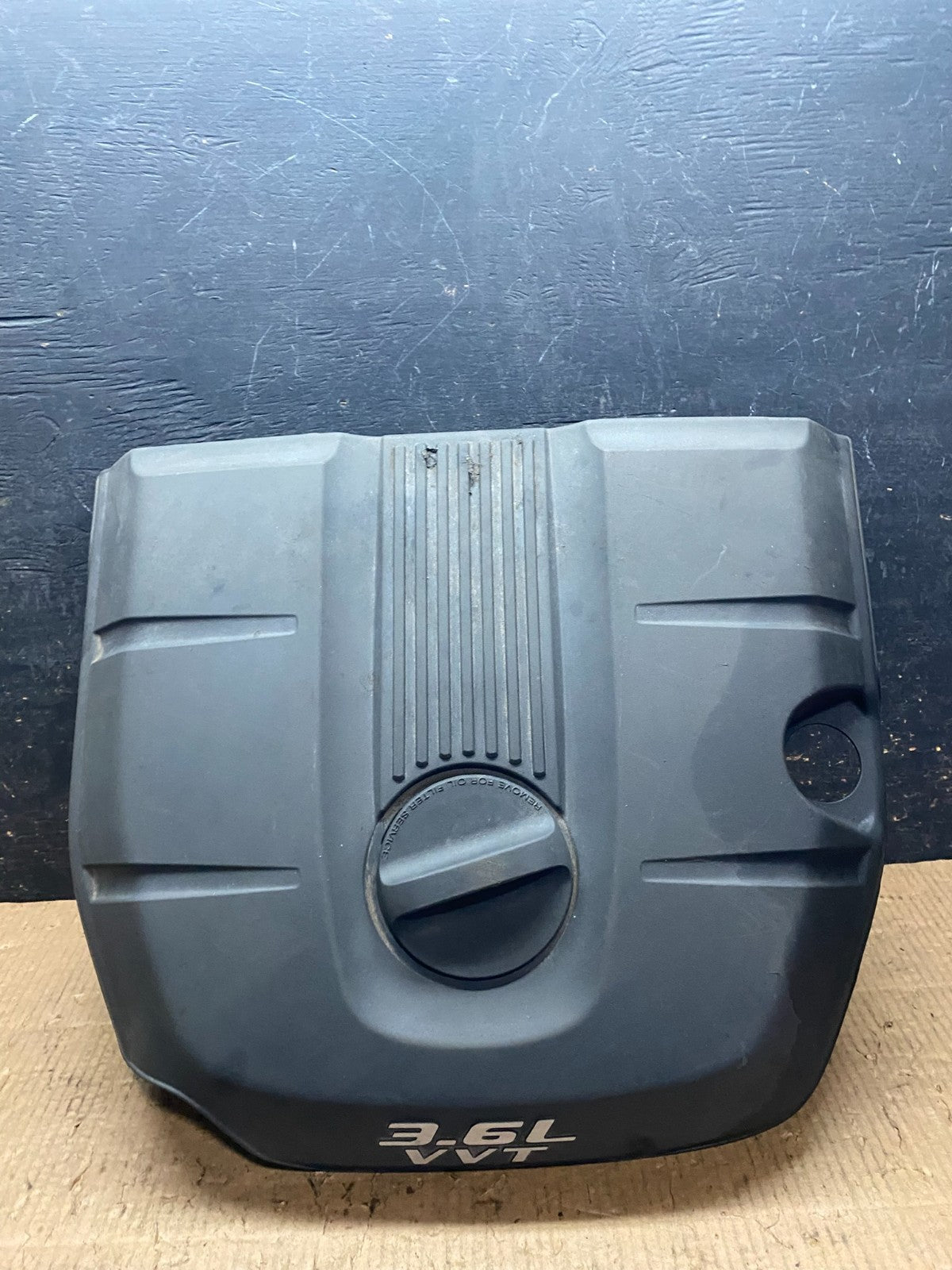 2012 to 2014 Jeep grand Cherokee 3.6L Engine Cover OEM y6667 DG0