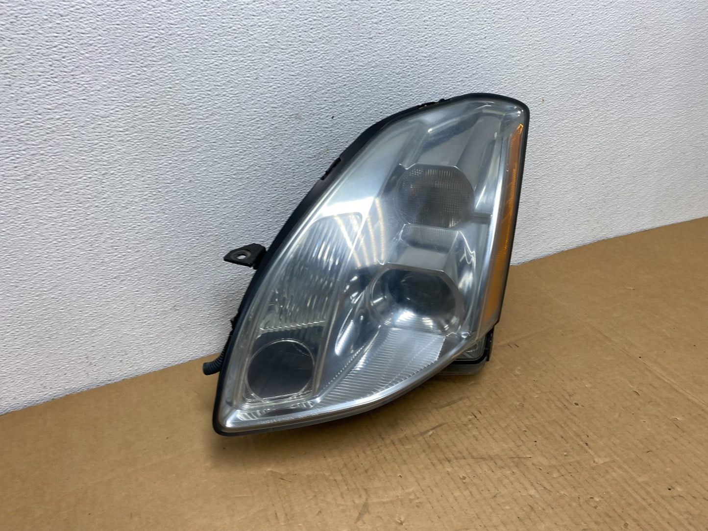 2004 to 2006 Nissan Maxima Left Driver Side Headlight Halogen AC7558 DW2