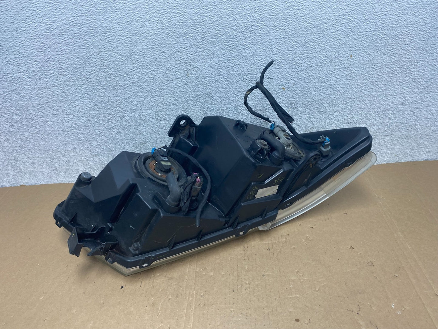 2009 to 2017 Dodge Journey Headlight Left Driver Lh Side Halogen AD7928 DW7