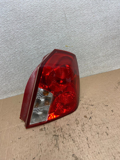2004 to 2008 Suzuki Forenza Right Passenger RH Side  Tail Light Y0419 GD2