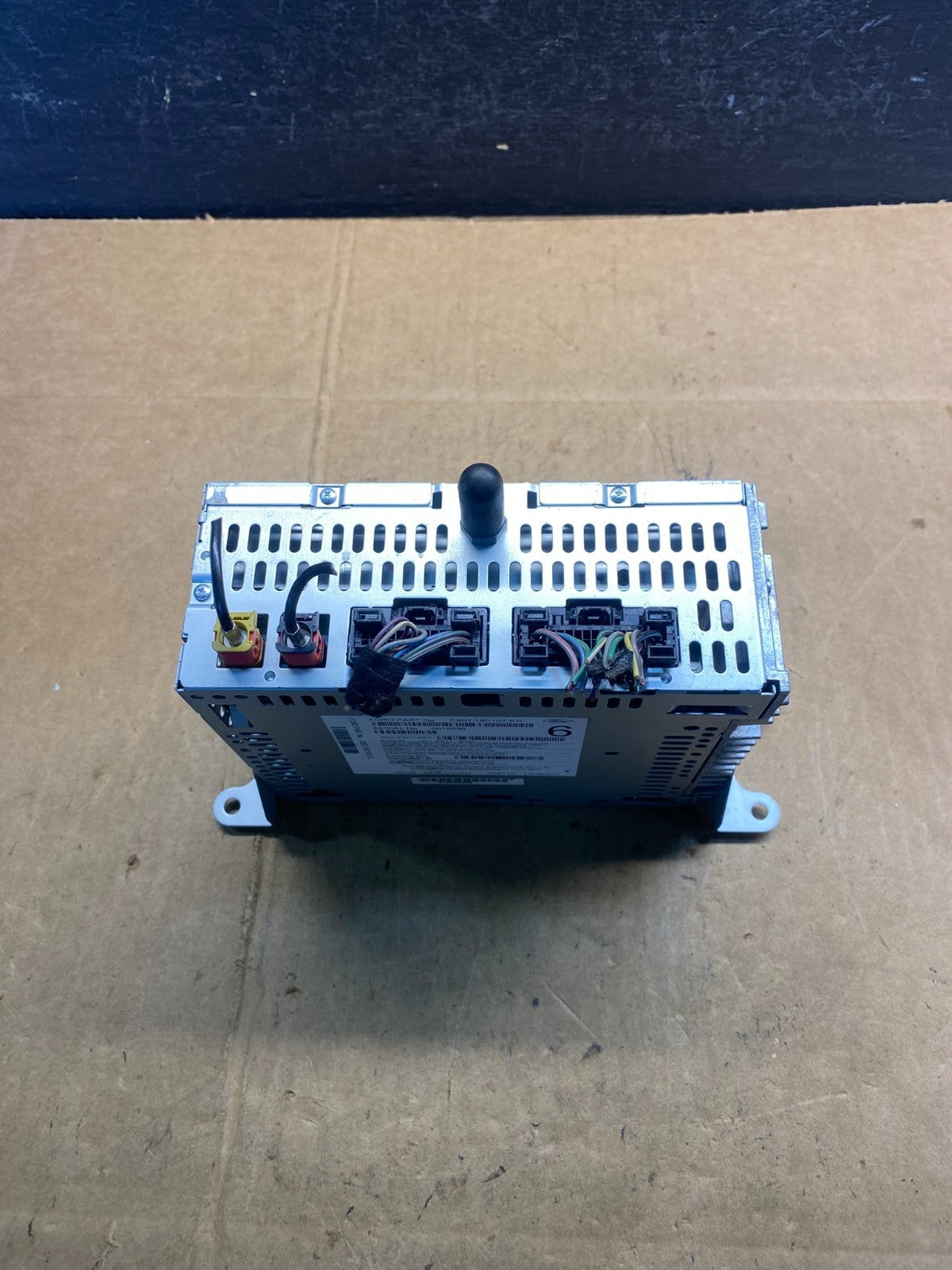2011 to 2013 Ford Explorer Audio Equipment Radio Receiver AM FM CD ad4975 DG5