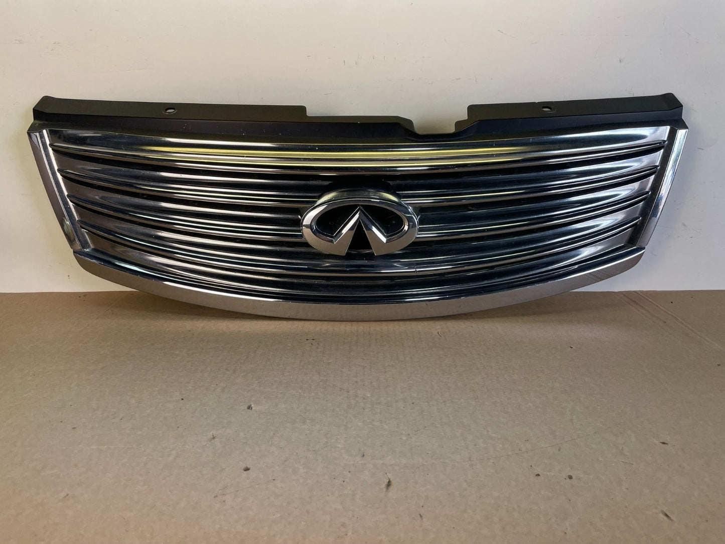 2008 2009 2010 Infiniti M35 M45 Front Upper Bumper Grille Grill AG28750