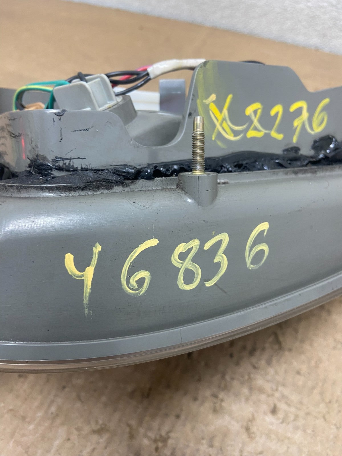 2002 2003 Nissan Maxima Right Passenger RH Side Tail Light Y6836 DW8