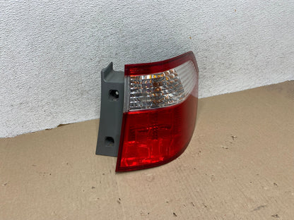 2005 2006 2007 Honda Odyssey Right Passenger RH Side Tail Light AG6869 LK2