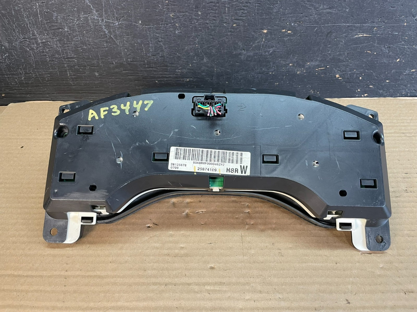 2008 to 2010 Chevrolet Express Speedometer Cluster Gauge AF3447 DW7