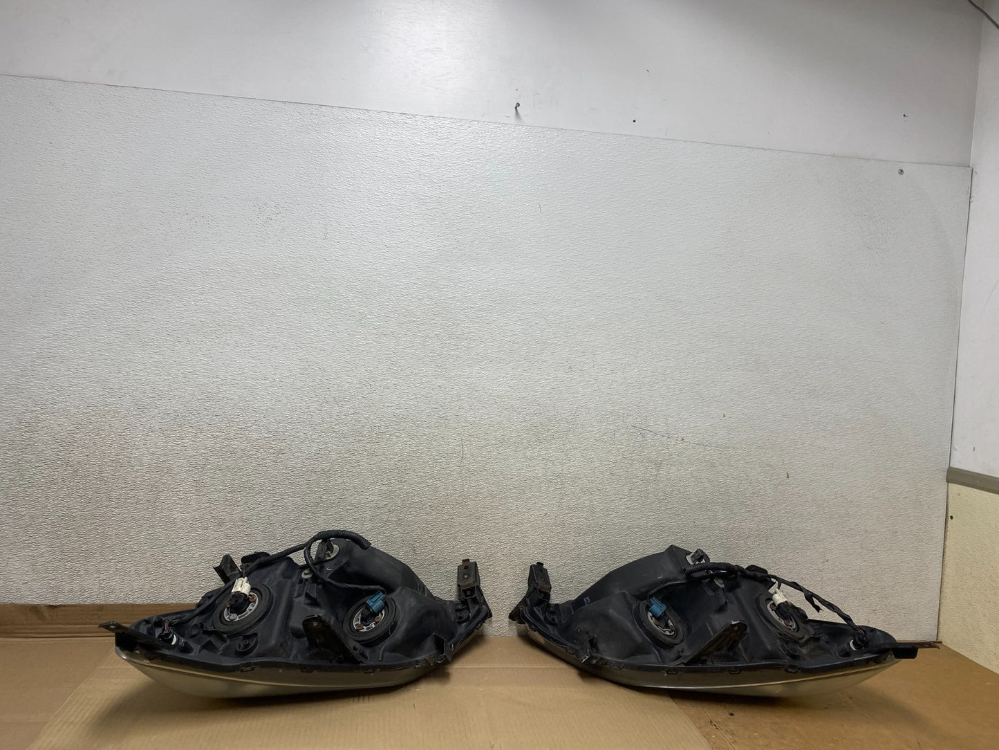 2005 2006 2007 Honda Odyssey Left+Right Set Halogen Headlights U2756 DW10
