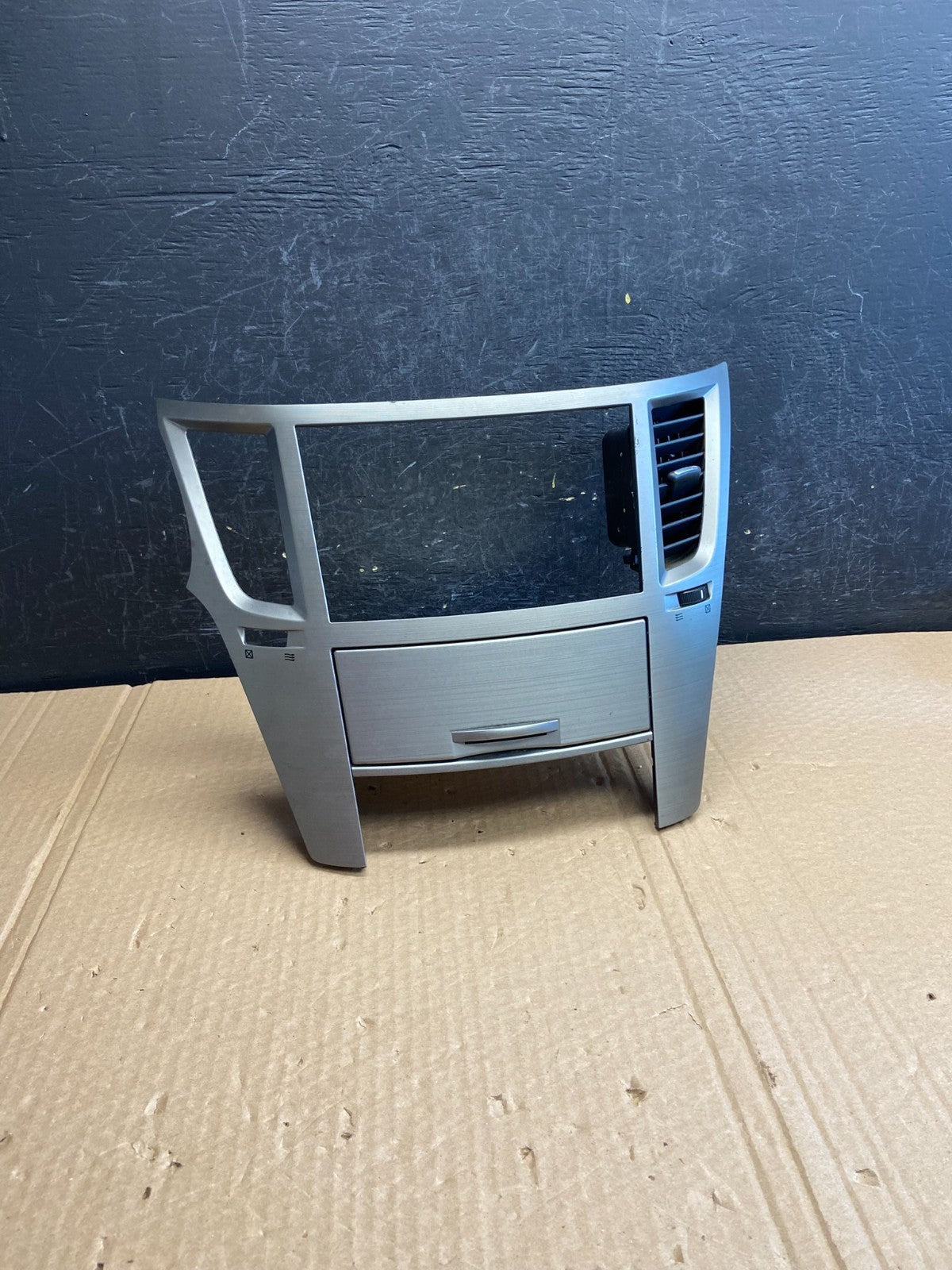 2010-2014 Subaru Legacy Outback Vent Radio Panel Trim Bezel AF6167 DG0
