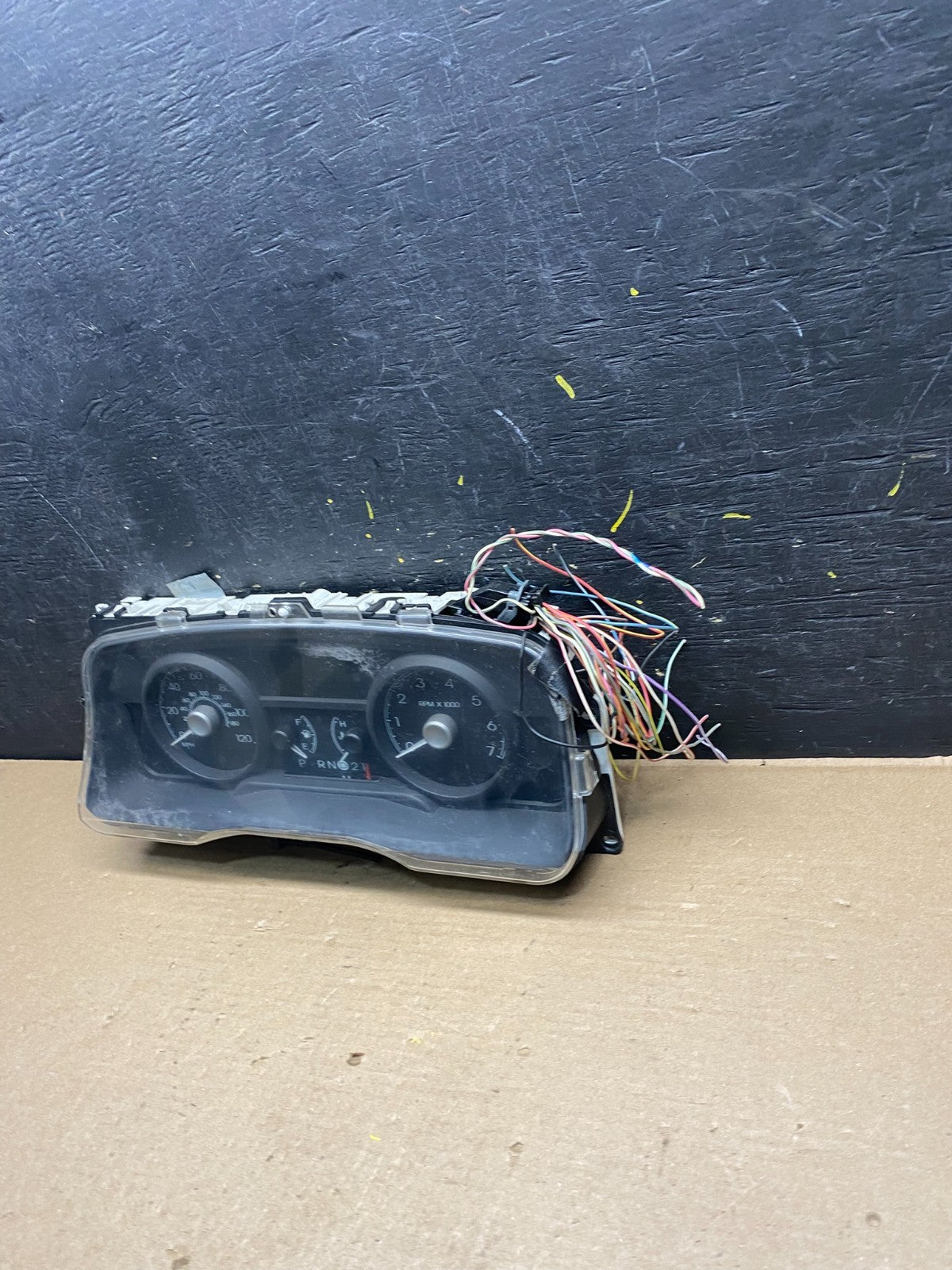 2009 to 2010 Mercury Marquis Speedometer Cluster Gauge Oem s6409 DG1