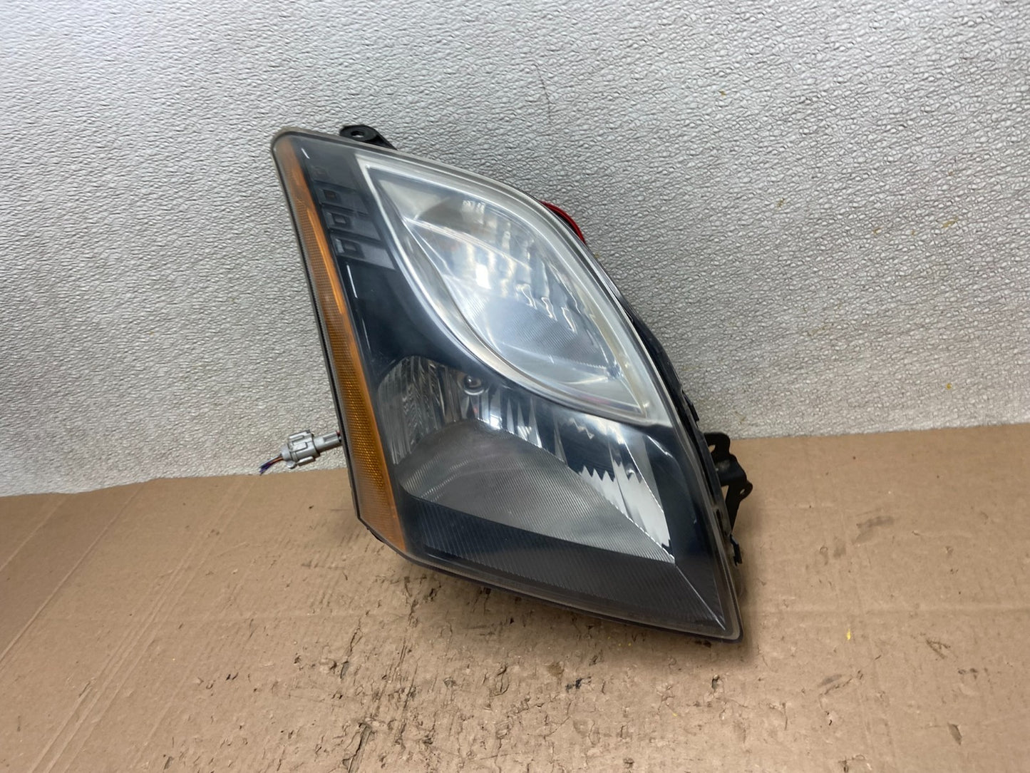 2010 2011 2012 Nissan Sentra Halogen Right Passenger Black Headlight Y0422 GD1