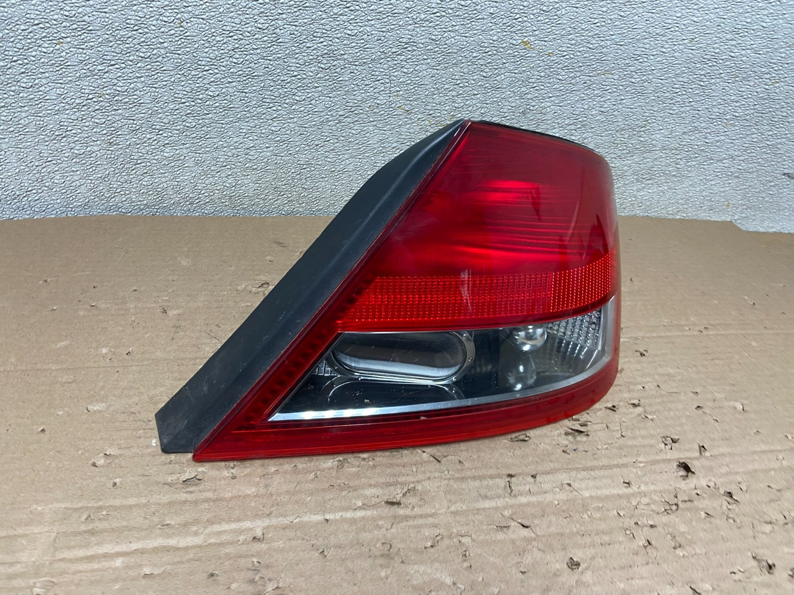 2003 2004 Infiniti M45 Right Passenger Side Tail Light Oem AB1579 DG2