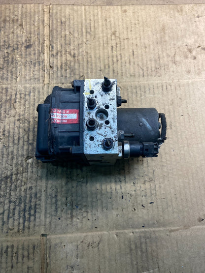 2016 - 2018 Kia Sorento ABS Anti-Lock Brake Pump 6758969 OEM Y4397 DG0