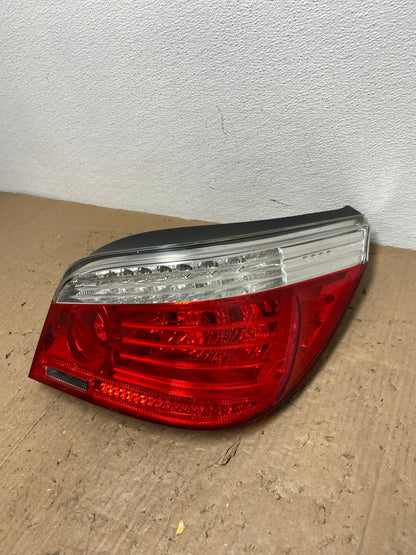 2008 2009 2010 BMW 5 525i 530i Right Passenger Rh Tail Side Light Oem AC0209 LK1