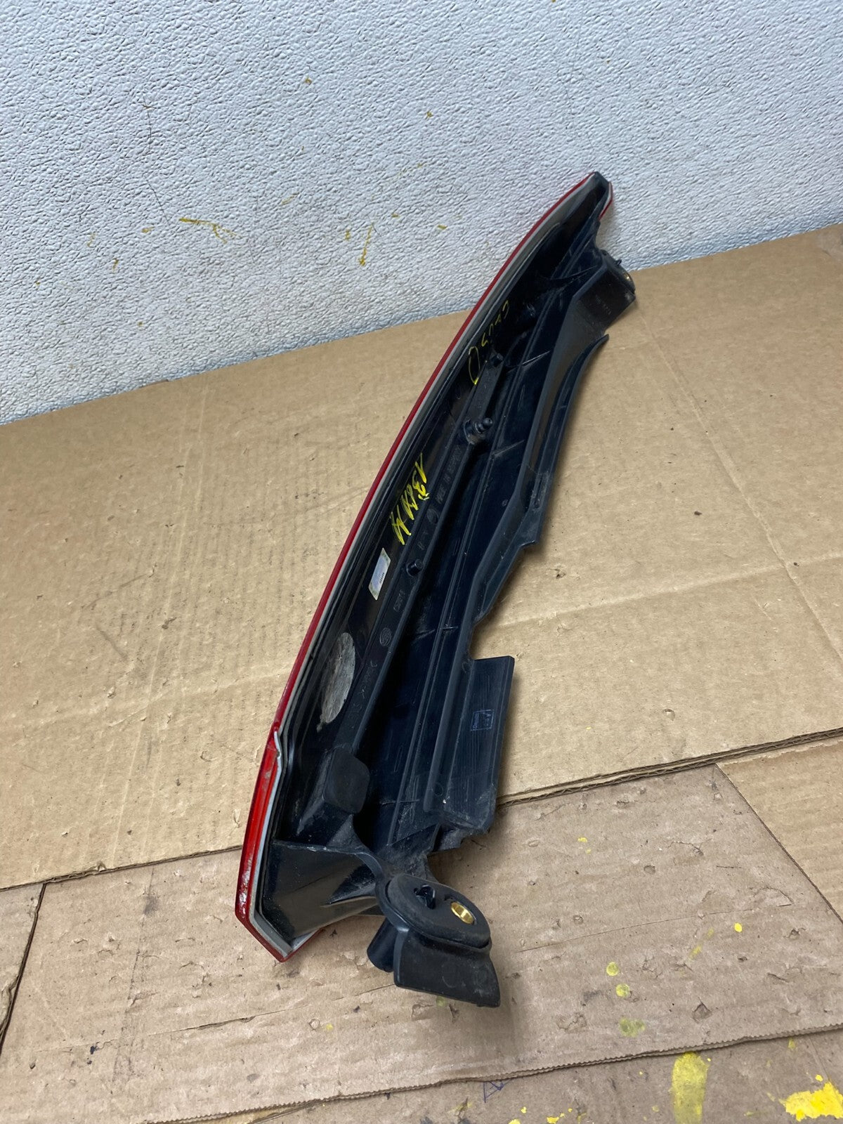 2003 to 2006 Volvo XC90 Right Passenger Side Upper Tail Light OEM O5237 DW6